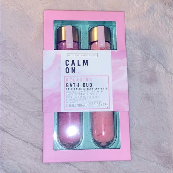 Calm on Relaxing Bath Duo- Bath Salts and Confetti - Picture 1 of 2